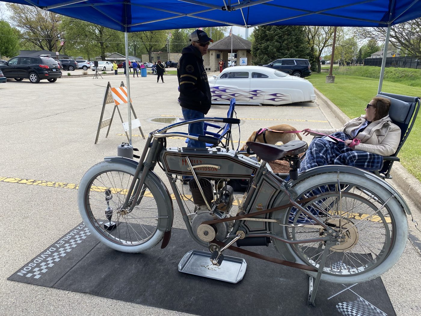 Antique Harley-Davidson motorcycle on display at the car show